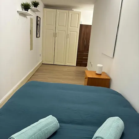 Cosy Double In Center -1 ゲストハウス